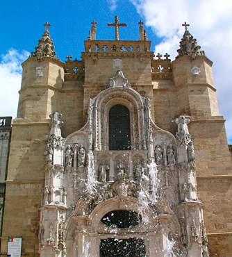 Santa Cruz Monastery